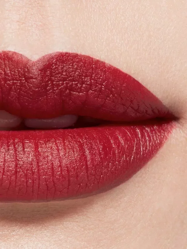 Помада Rouge Allure Velvet Luminous Matte Lip Colour, лимитированная серия CHANEL, 58 Rouge Vie — фото 3