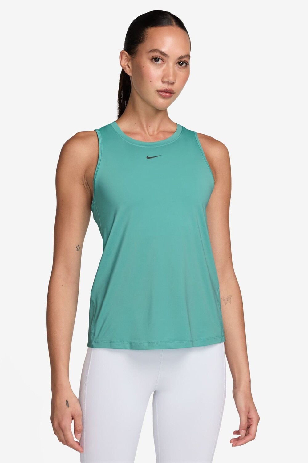

Одна классическая майка Dri Fit Nike, голубой