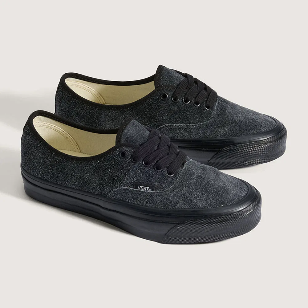 Мужские кроссовки Authentic 44 LX из длинноворсовой замши чёрного цвета от Vans