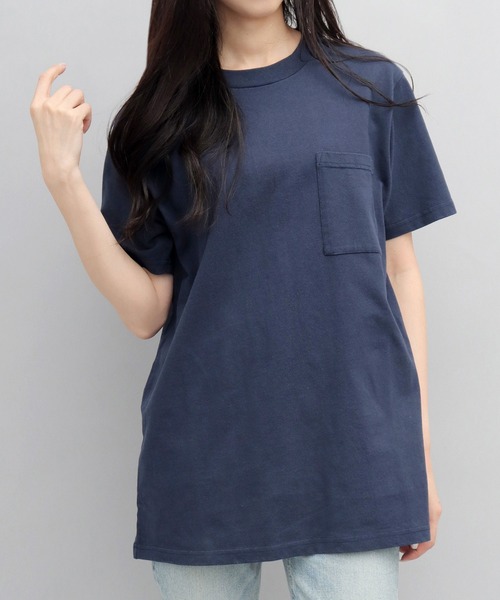 

Футболка с коротким рукавом и карманом, из американского хлопка (плотность 215 г/м²), стандартного силуэта Goodwear, темно-синий