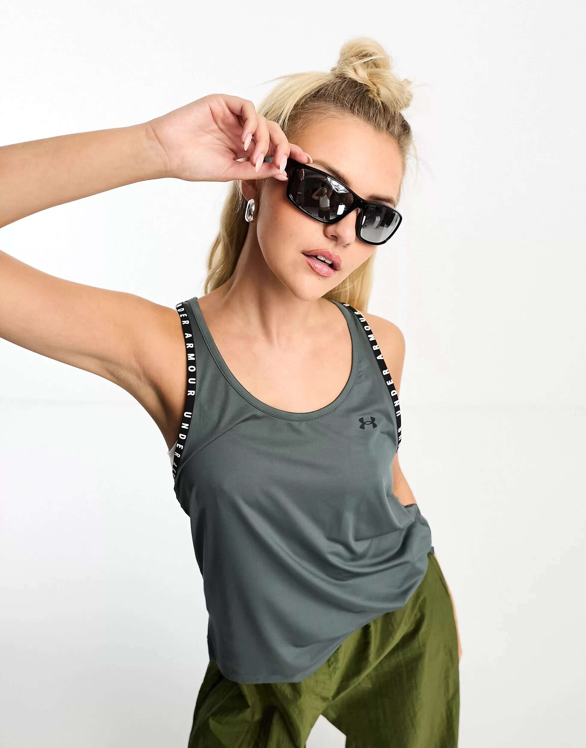 

Серая майка Under Armour Knockout