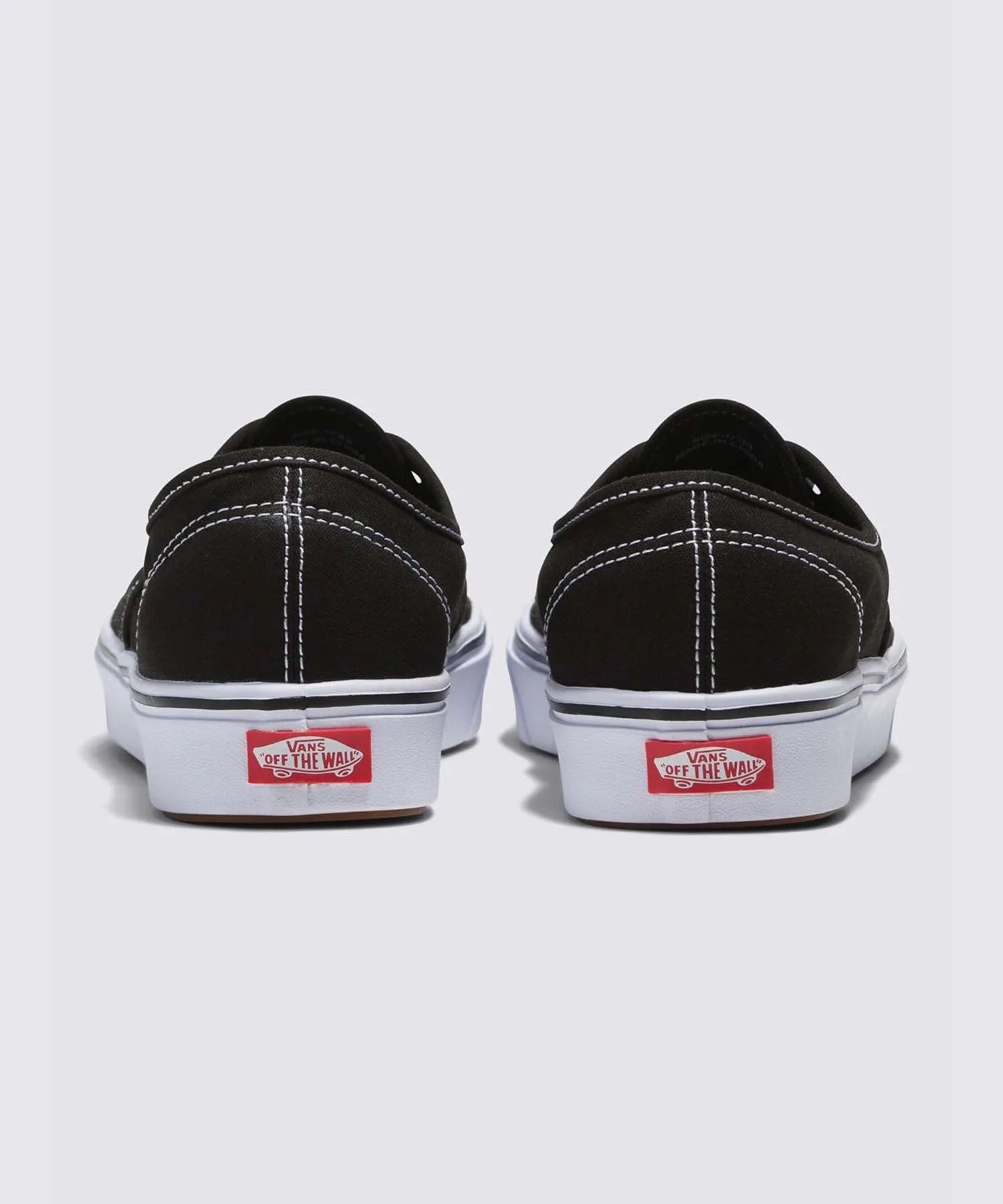 Кроссовки с технологией ComfyCush VANS UA ComfyCush Authentic черно-белые — фото 4