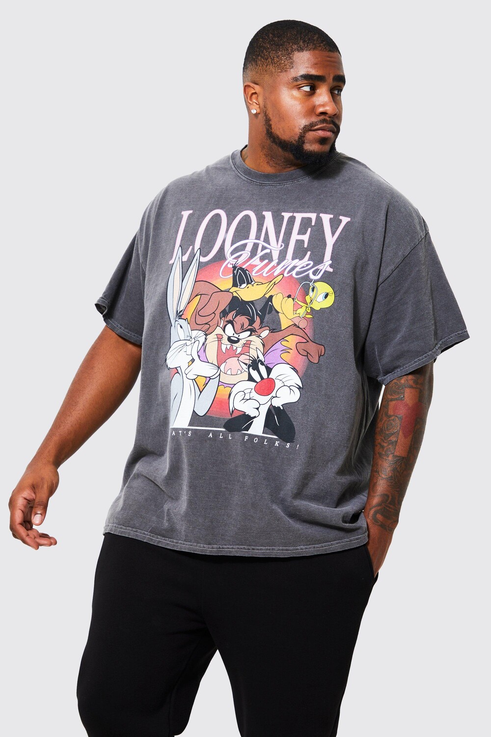 

Футболка с лицензией looney tunes plus acid wash Boohoo, угольный