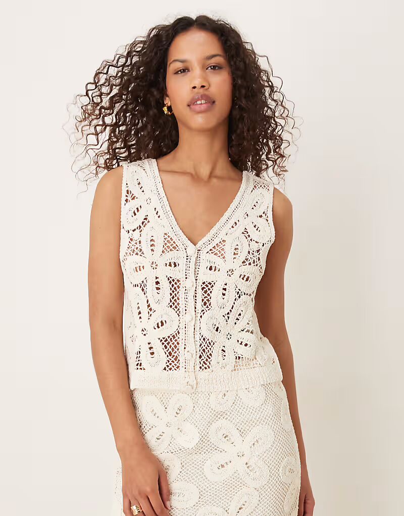 

Жилет премиум-класса с цветочным узором, связанный крючком, кремового цвета Yas