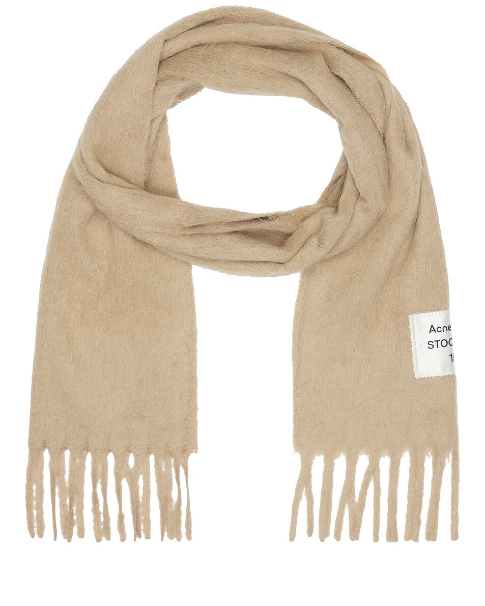 

Змеиный шарф Acne Studios, цвет Camel Beige