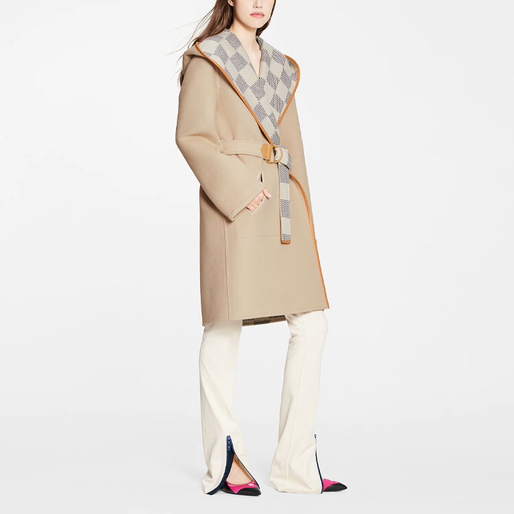 Новые квартальные продукты LV Coat Women's Beige Louis Vuitton — фото 3
