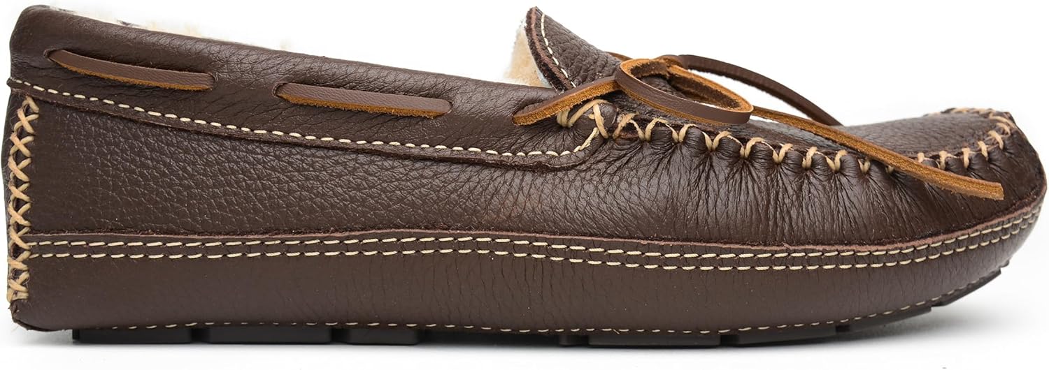 Мужские тапочки Minnetonka с подкладкой из овчины и изображением лося, шоколадный — фото 3