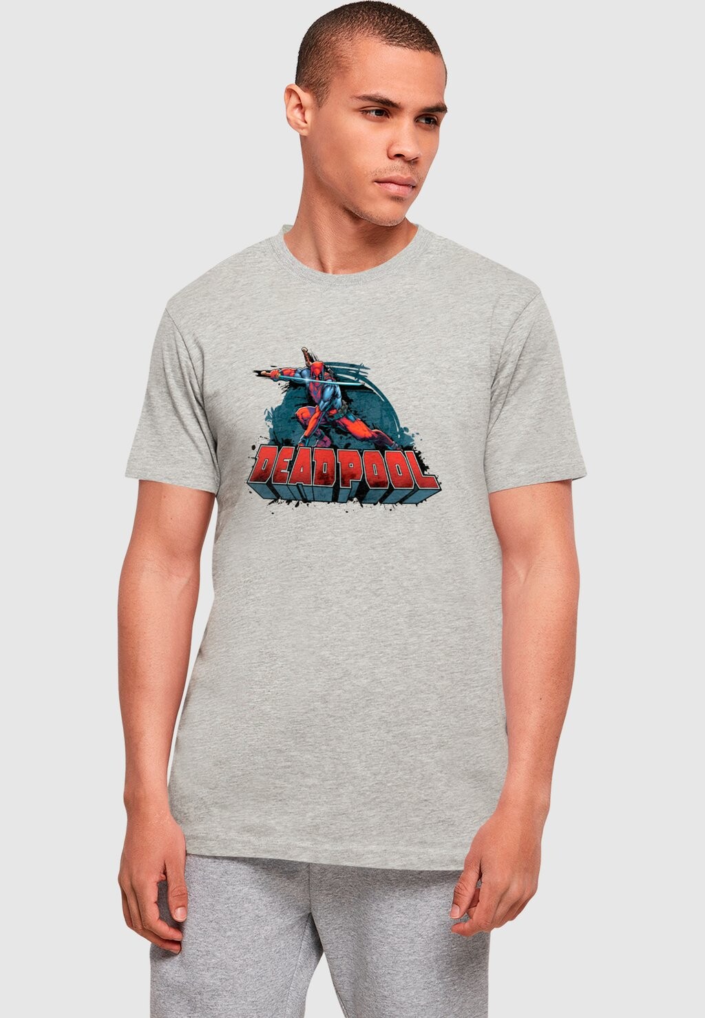

Футболка с принтом DEADPOOL SWORD LOGO ABSOLUTE CULT, светло-серый