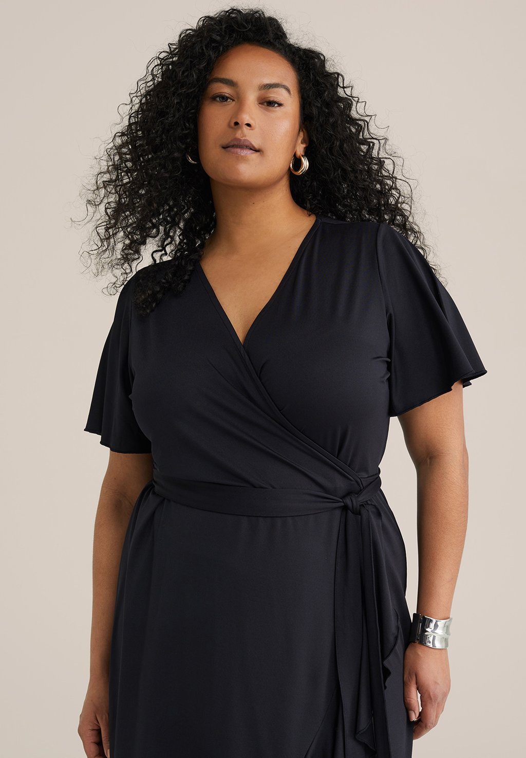 

Повседневное платье CURVE WE Fashion, черный