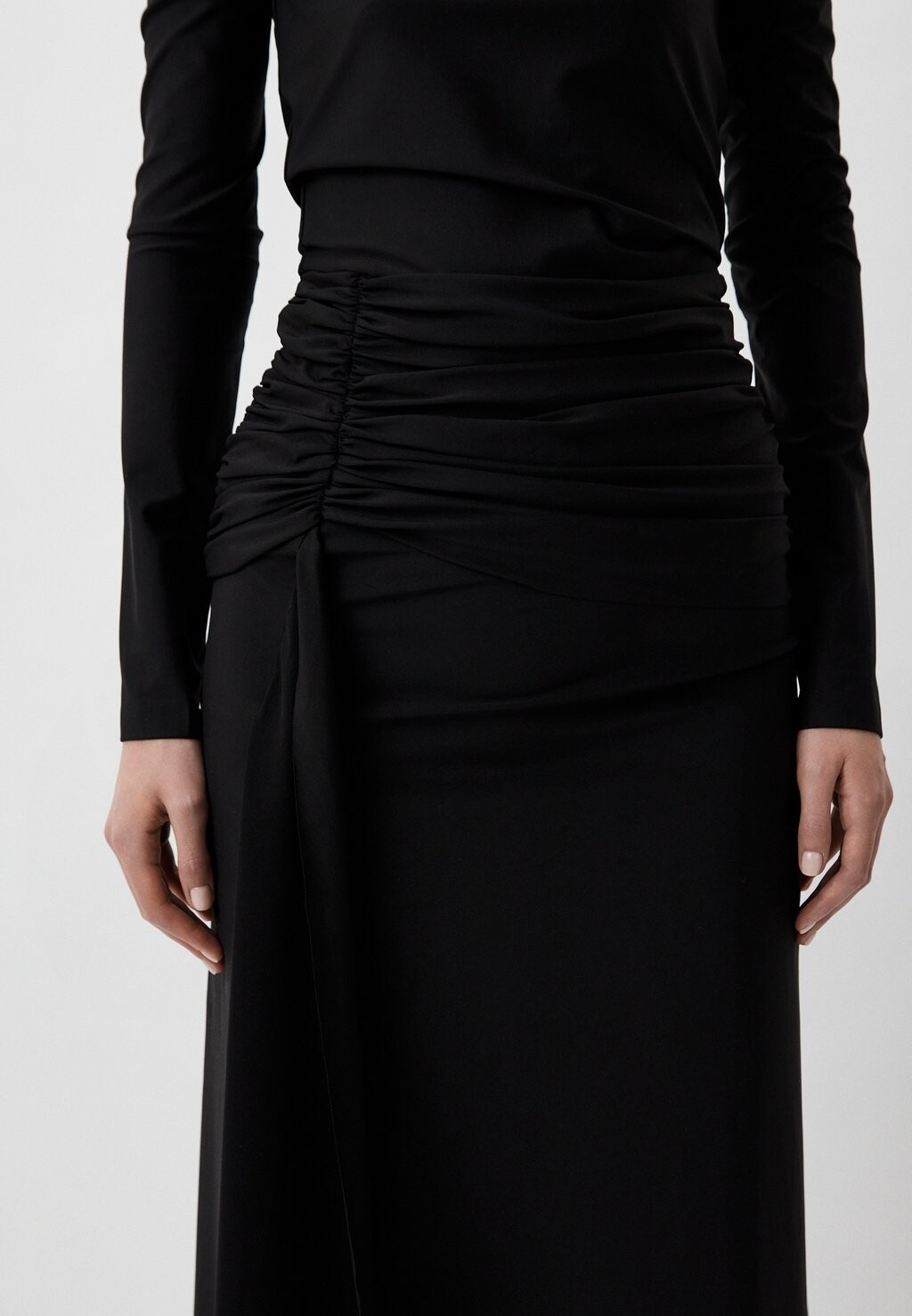 

Платье макси With Detached Sleeves Berhasm, черное