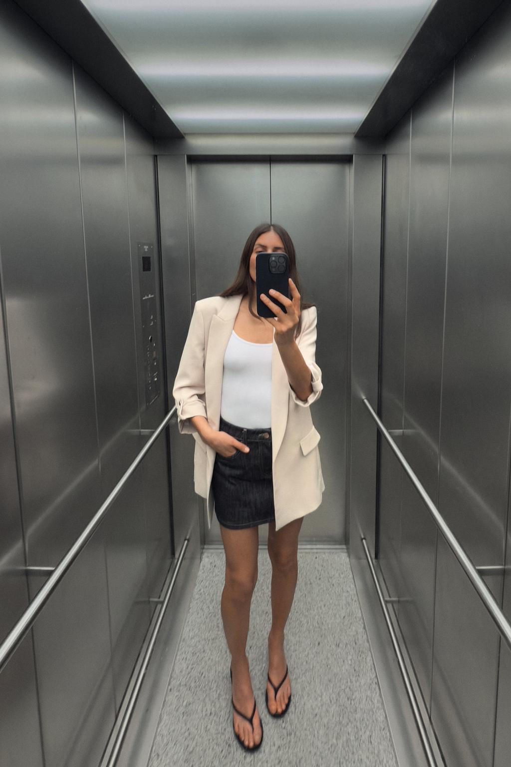 

Блейзер с закатанными рукавами ZARA, песочный