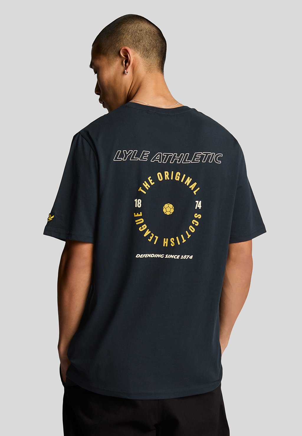 

Футболка с принтом GRAPHIC Lyle & Scott, темно-синий