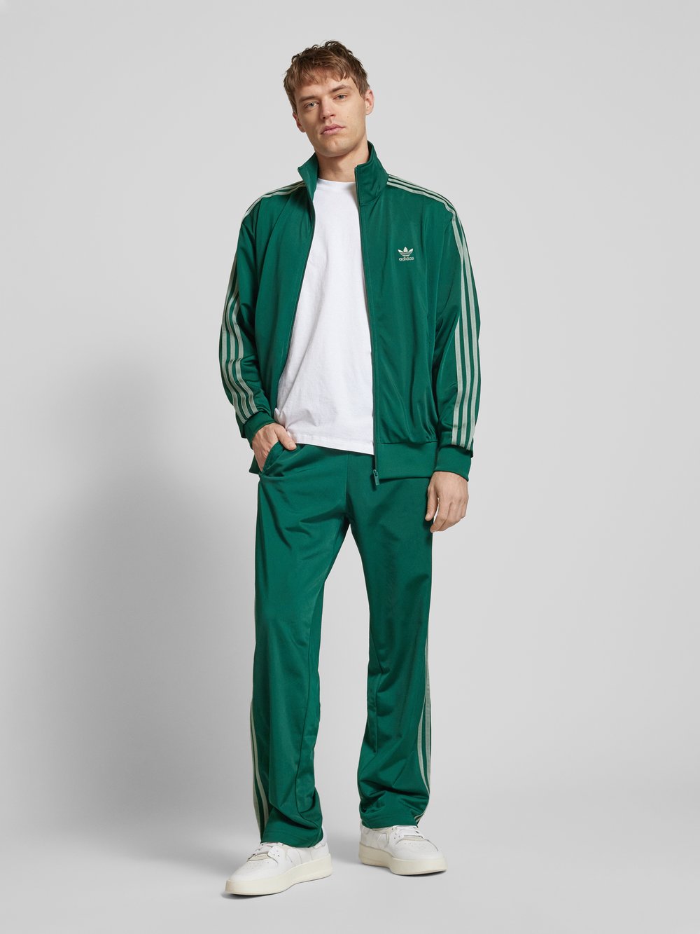 

Спортивные брюки прямого кроя с этикеткой, модель «FIREBIRD» adidas Originals, темно-зеленый