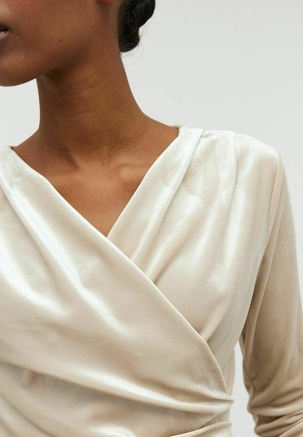 

Блуза LIONE mbyM, бежевый