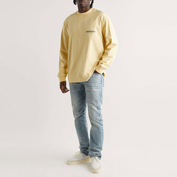 Футболка Fear of God Essentials SS22 Appliqud Logo-Print Cotton-Jersey T-Shirt Cream, бежевый — фото 2