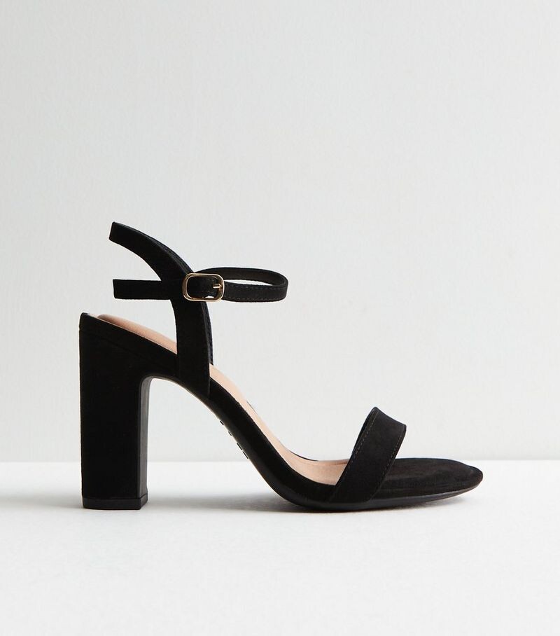 

Широкие черные замшевые босоножки на двухкомпонентном каблуке New Look, черный