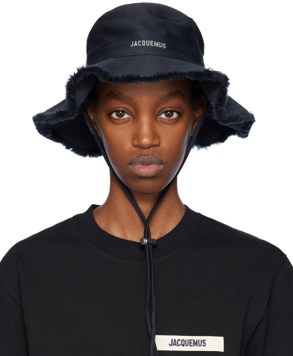 

Темно-синяя шляпа Le bob Artichaut Jacquemus, цвет Dark navy