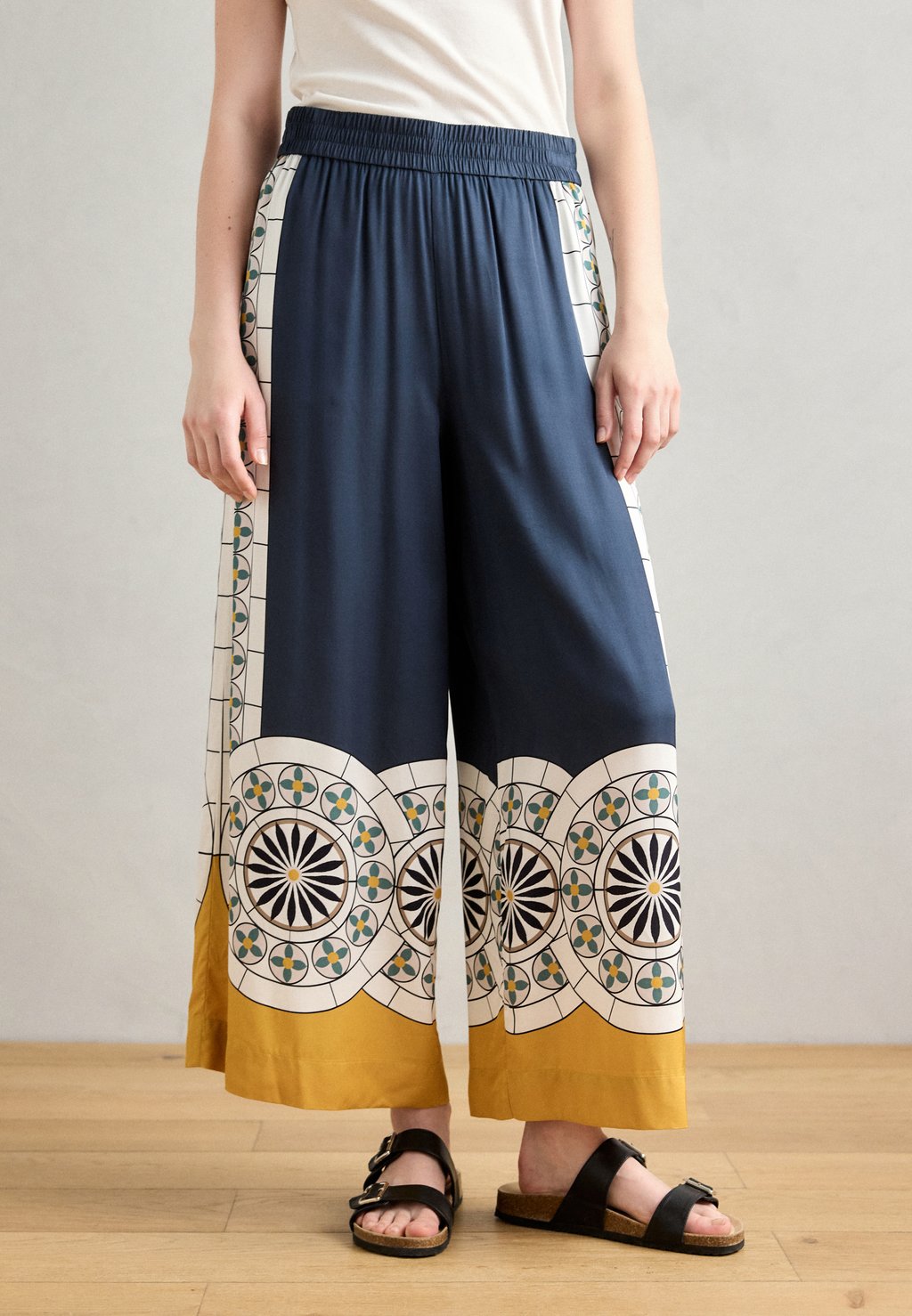 

Брюки PANTS ELASTIC WAISTBAND WIDE LEG PRINTED Marc O'Polo, синий