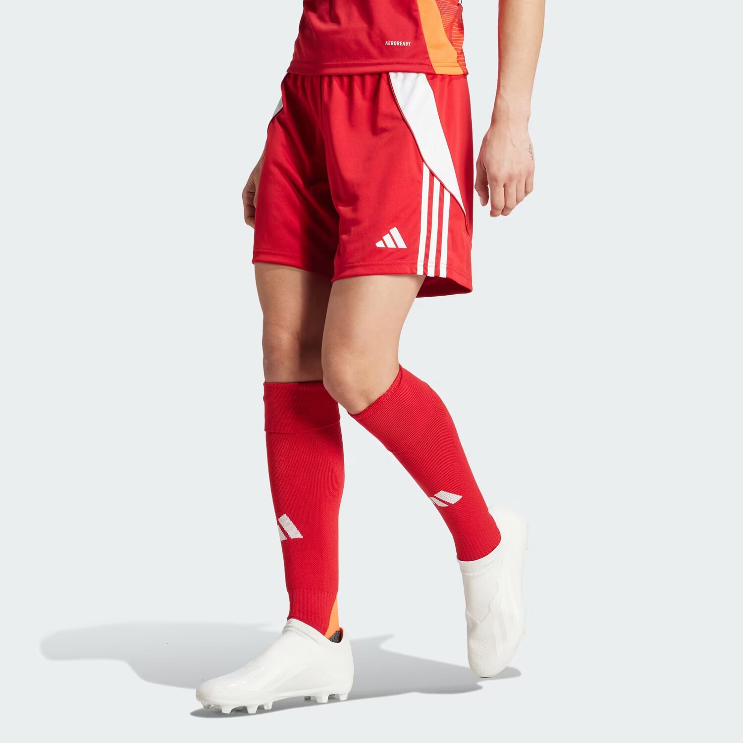 

Шорты Tiro 24 Adidas, цвет Team Power Red 2/White