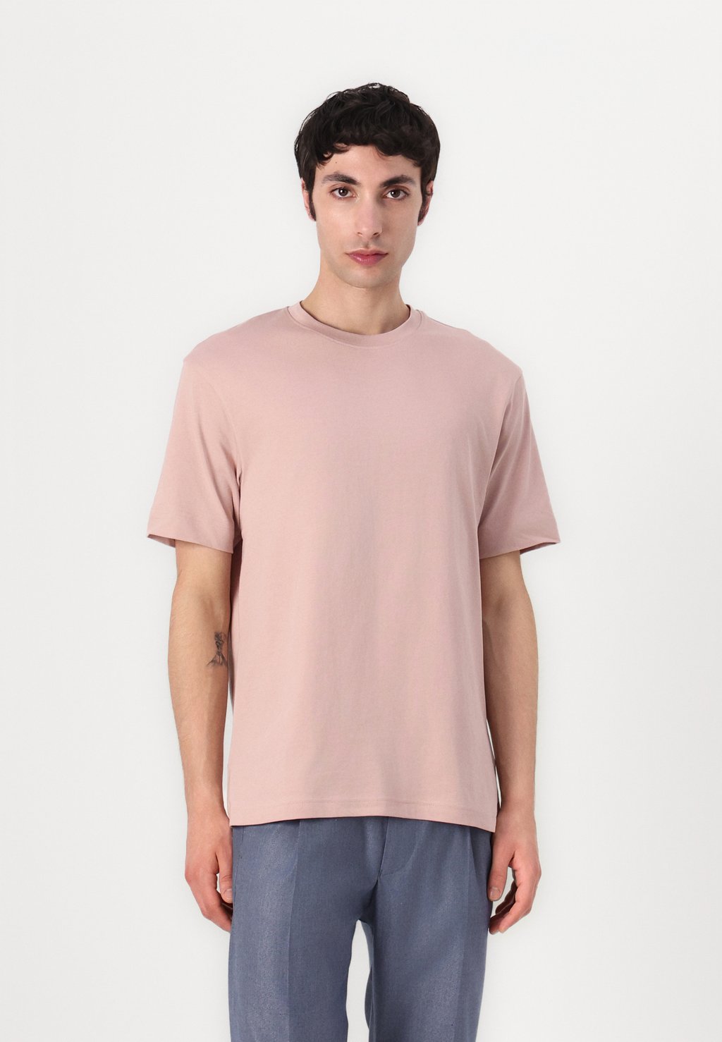 

Базовая футболка RAPHAEL DRYKORN, красный