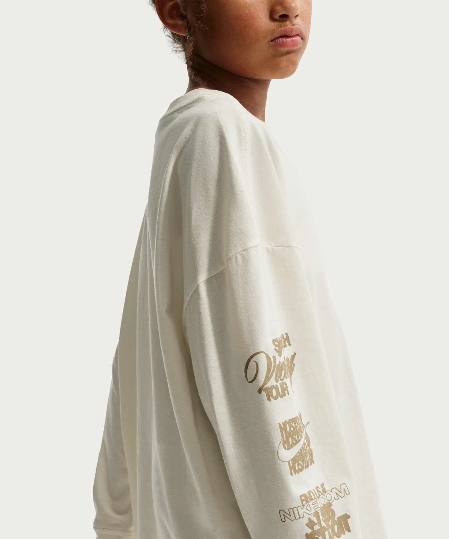 Детская футболка Nike Sportswear Oversized с длинным рукавом Soft Pearl — фото 2