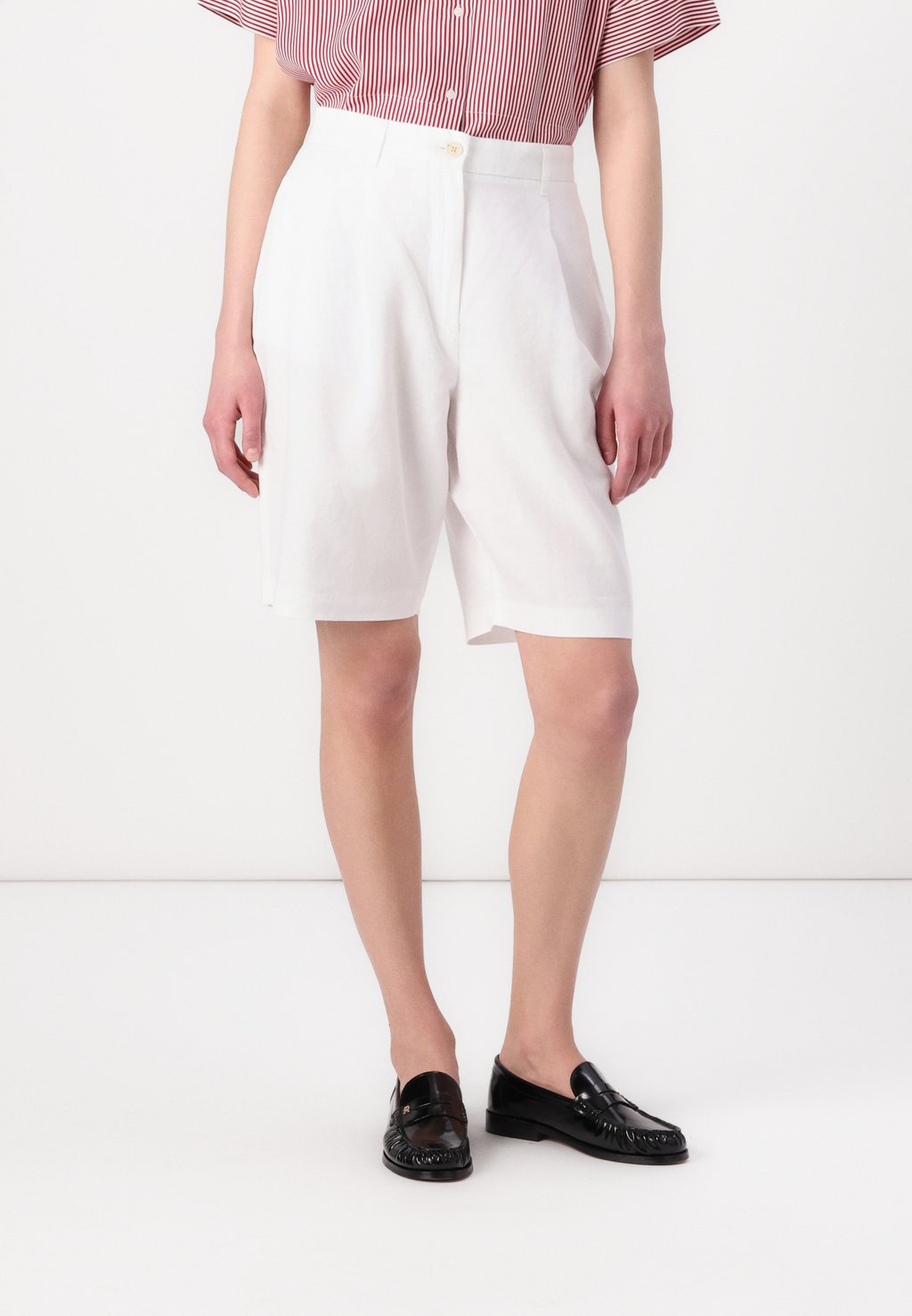 

Шорты BERMUDA SHORT Tommy Hilfiger, белый