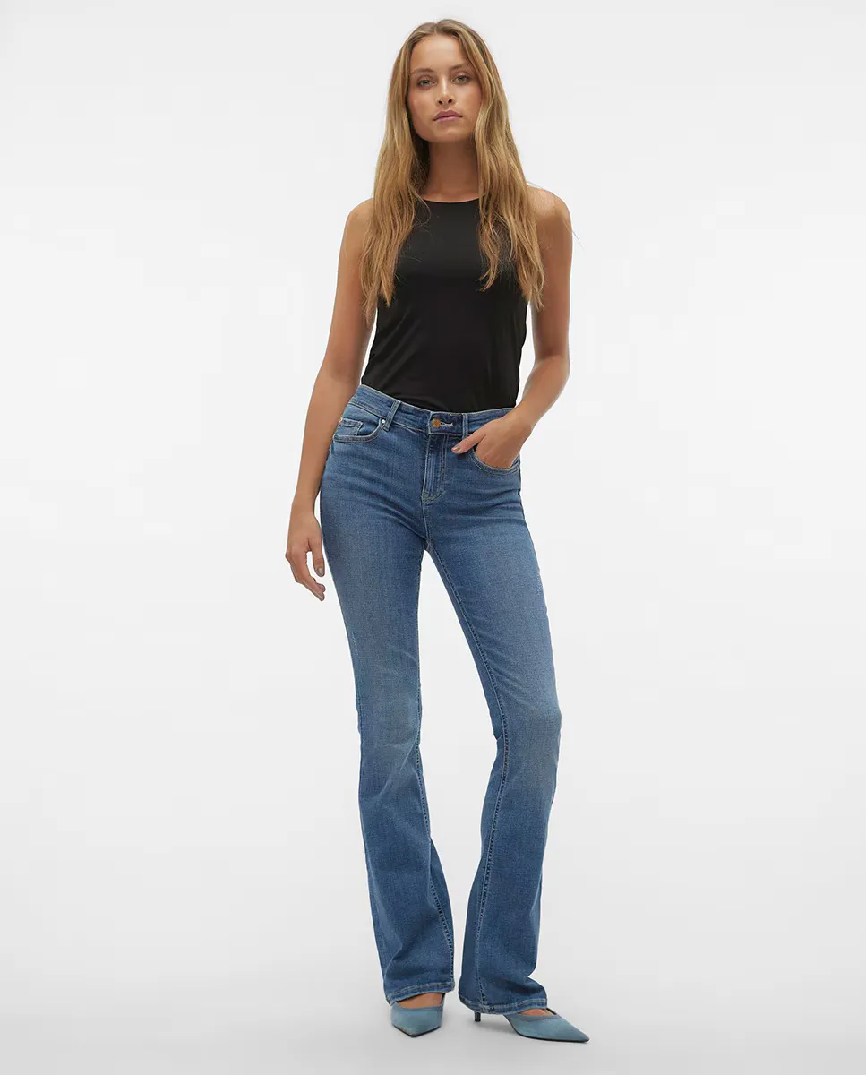 

Женские джинсы Vaquero с расклешенными штанинами средней посадки Vero Moda, синий