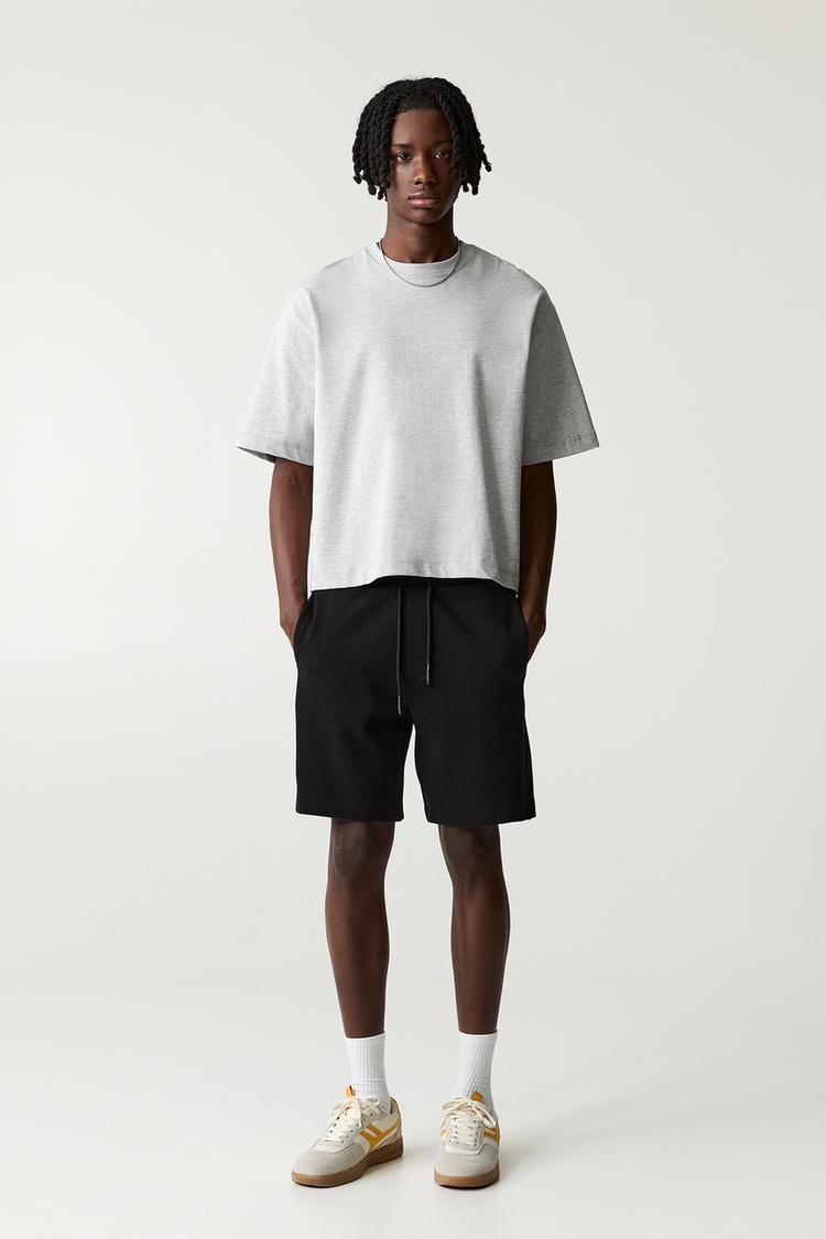 

Шорты-Бермуды из пике-джоггеров Pull And Bear, черный