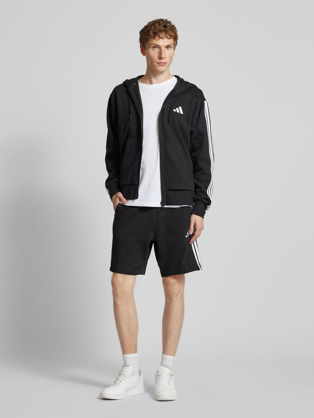 

Толстовка с вышитым логотипом ADIDAS SPORTSWEAR, черный