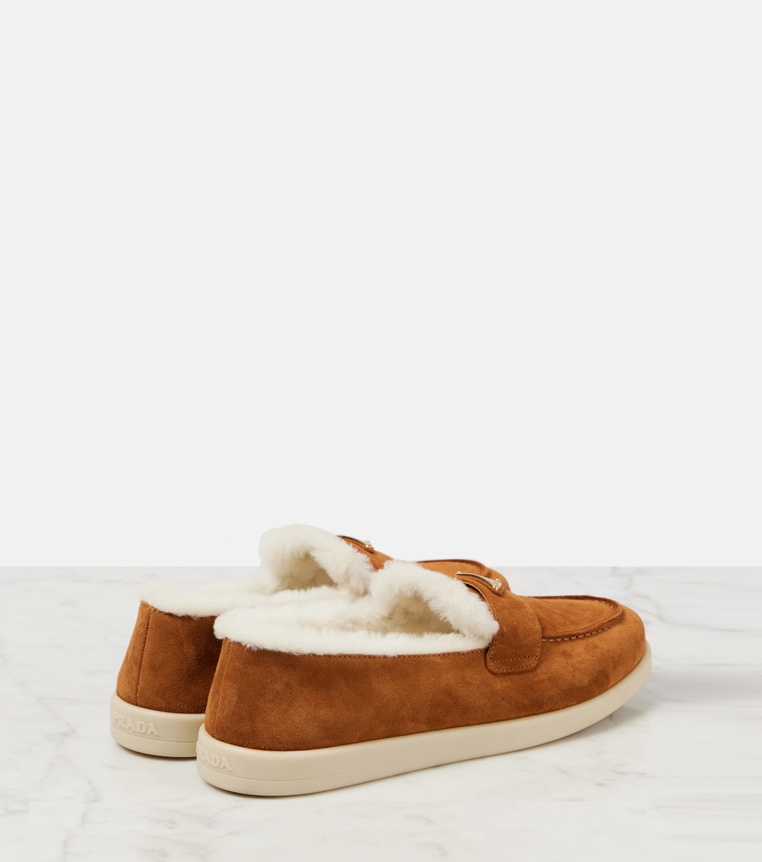 Замшевые мокасины Saint Tropez с подкладкой из овчины Prada, Cognac — фото 2