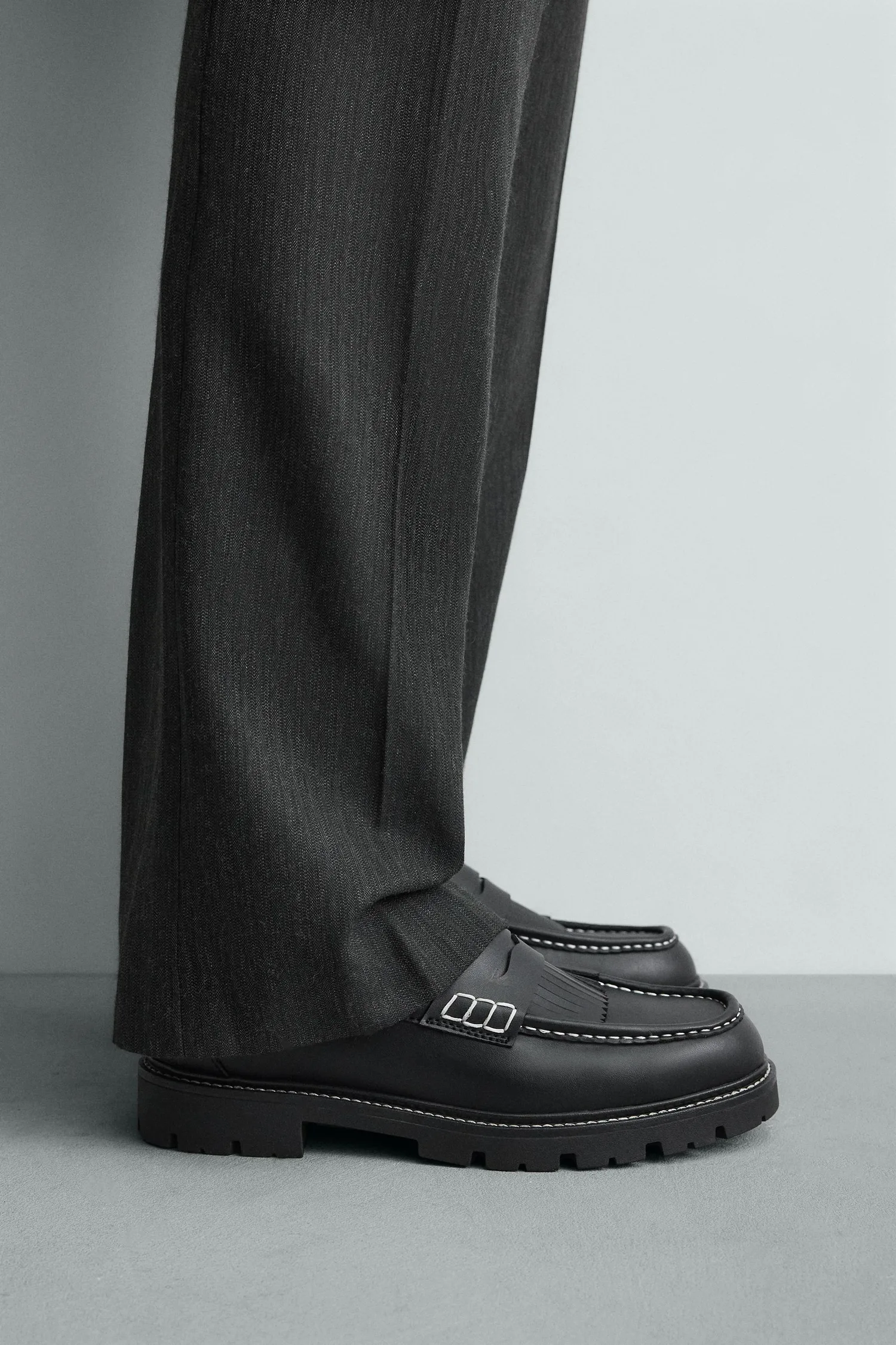 Лоферы с бахромой Zara, черный