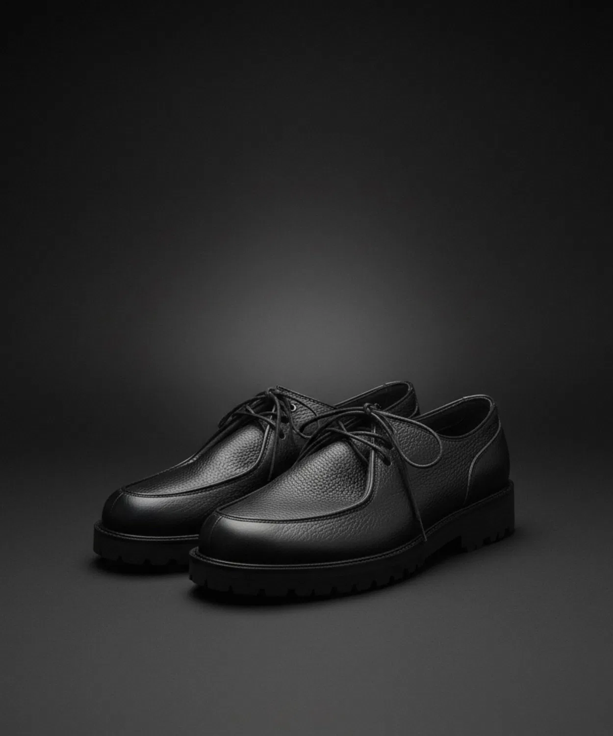 Ботинки кожаные Vibram бренда UNITED TOKYO на шнуровке, черный