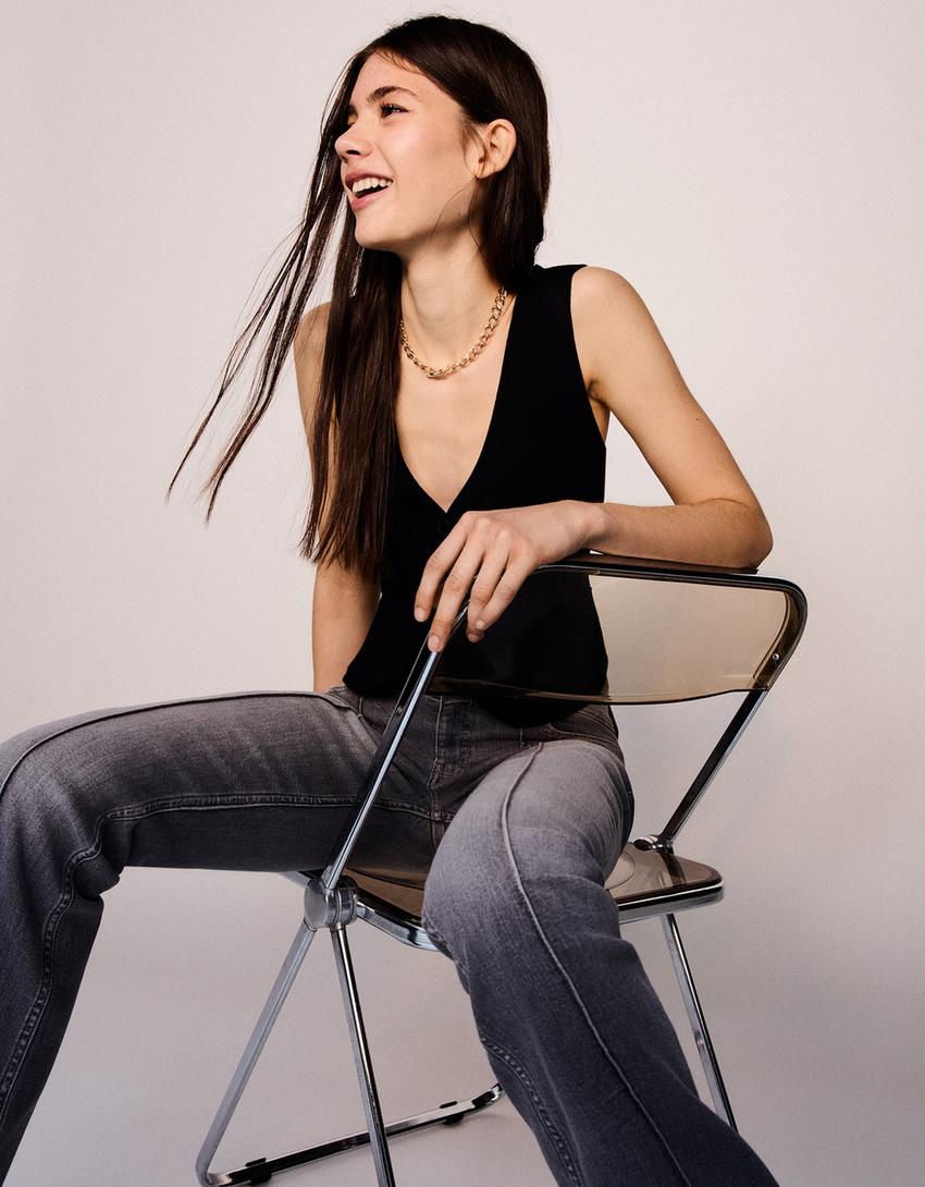 

Джинсы boot-cut с низкой посадкой Bershka, серый