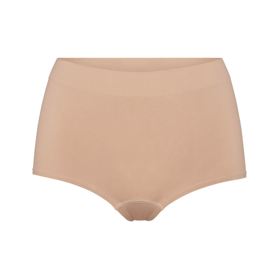 

Шорты SKIMS Soft Smoothing Seamless, цвет Clay