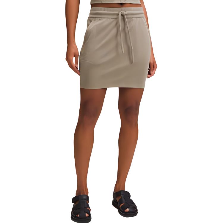 

Мягкая ребристая короткая юбка SS24 Casual для женщин Lululemon, коричневый