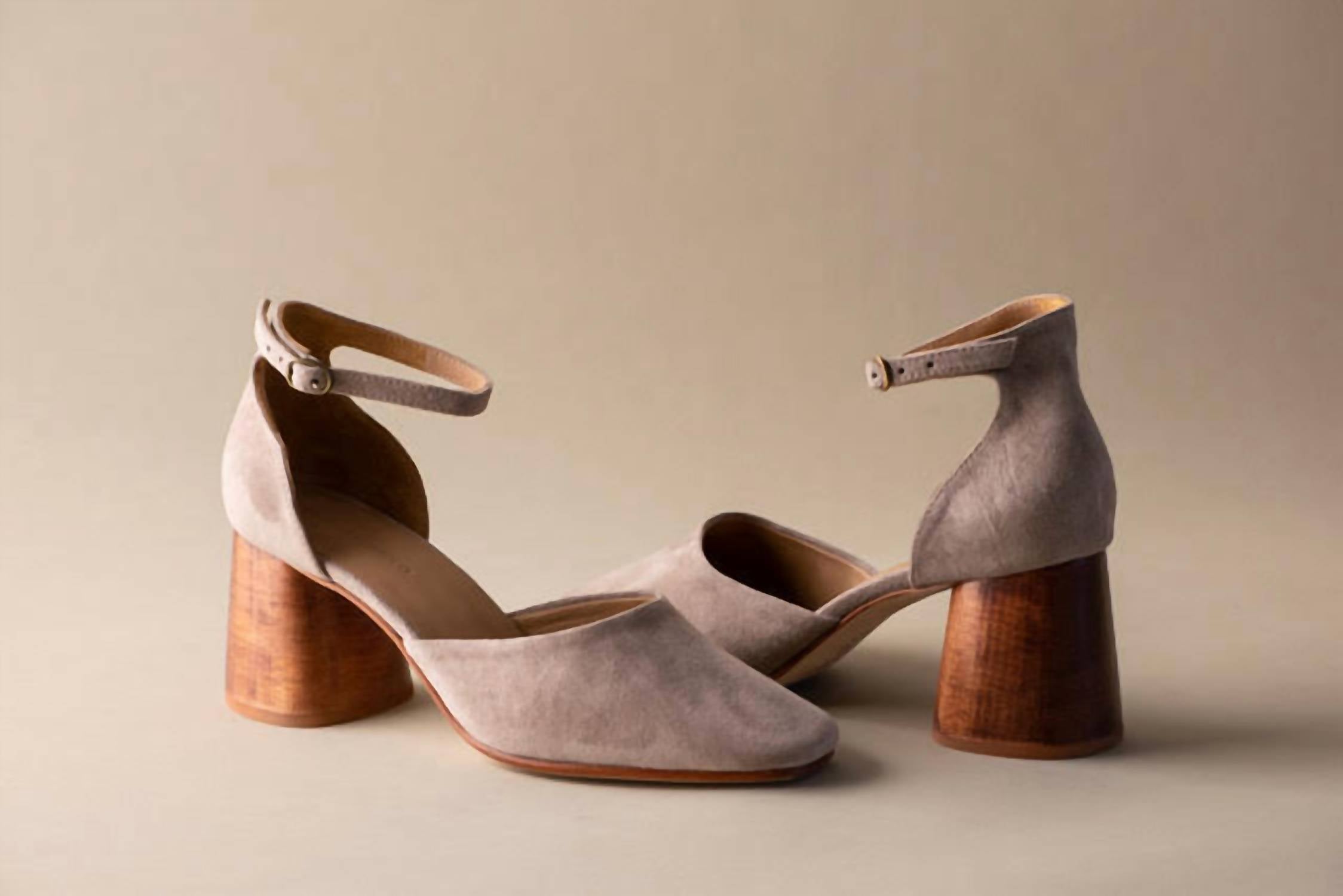 Сандалии Selina из песочной замши HUMA BLANCO, цвет sand suede