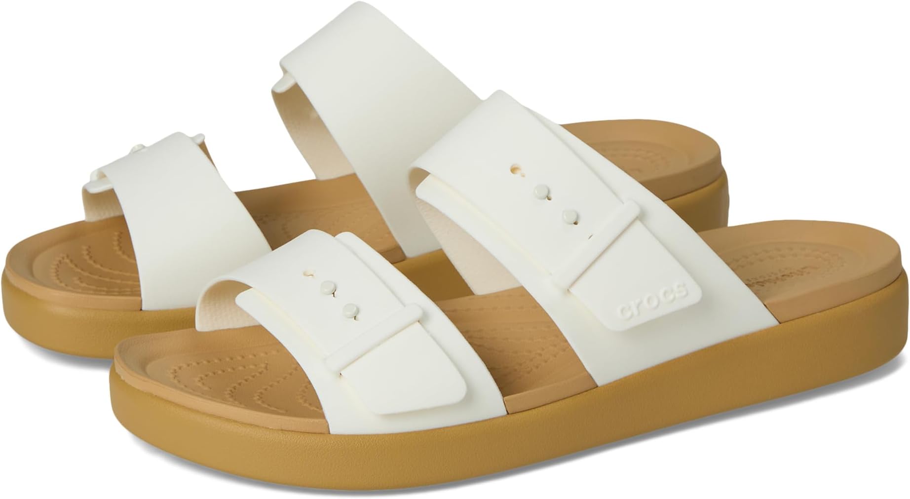 Сандалии Crocs Brooklyn Buckle Low Wedge, цвет Chalk/Tan