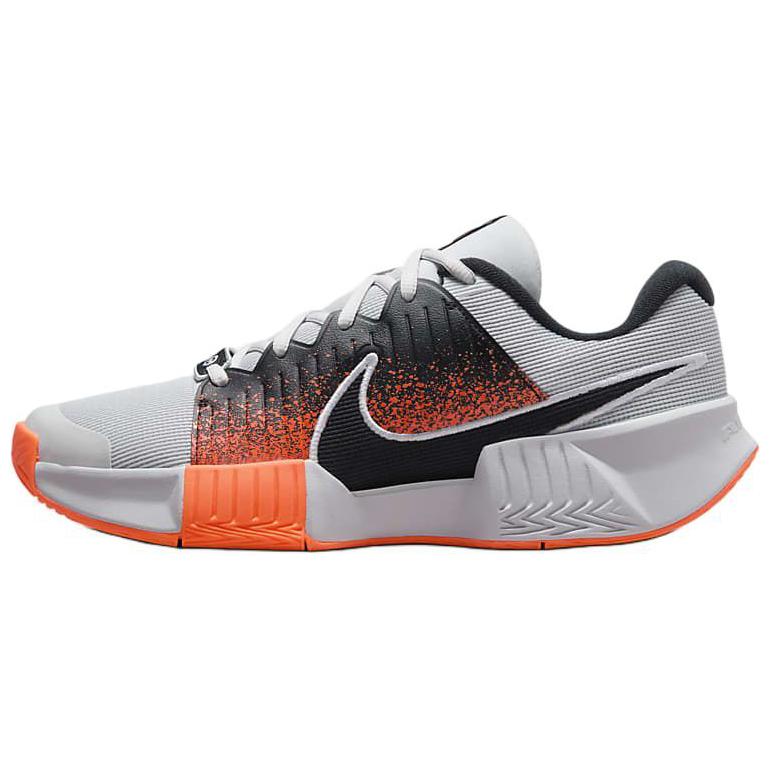 

Nike Гп Челлендж Про ХК Премиум Пьюр Платинум Хайпер Кримсон Уайт Блэк - Пьюр Платинум/Тёмно-красный/Белый/Чёрный, цвет Pure Platinum/Dark Red/White/Black