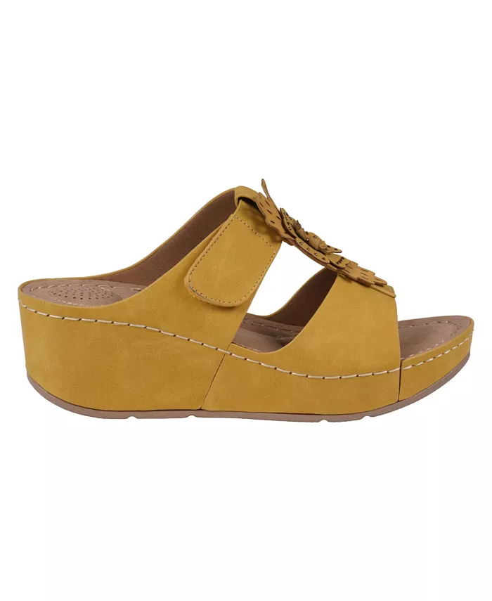 Женские босоножки-танкетки Talia с цветочным принтом GC Shoes, желтый — фото 2