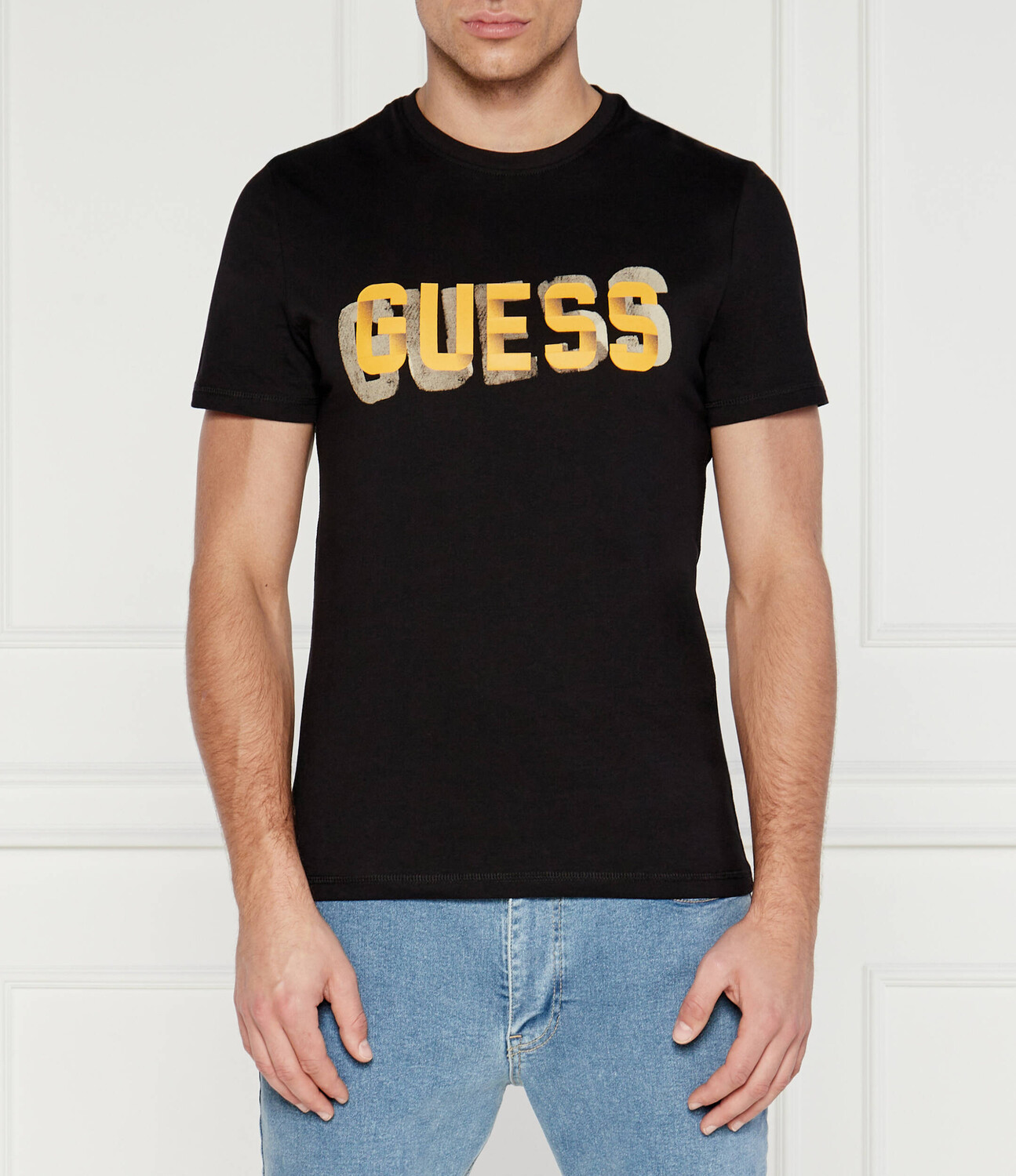

Футболка GUESS Regular Fit, черный