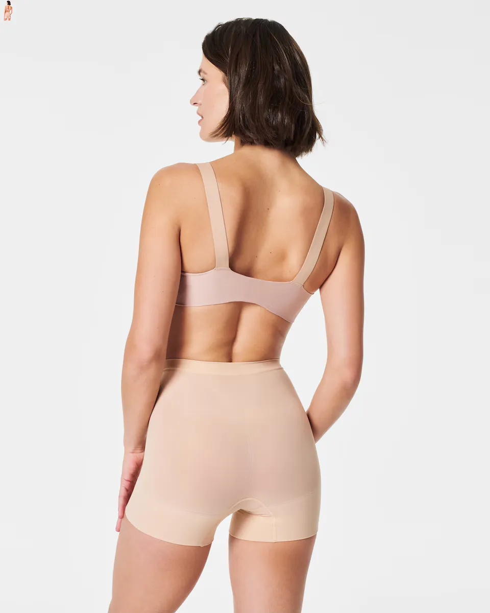 

Короткие брюки со средней посадкой и поясом Spanx, цвет Nude