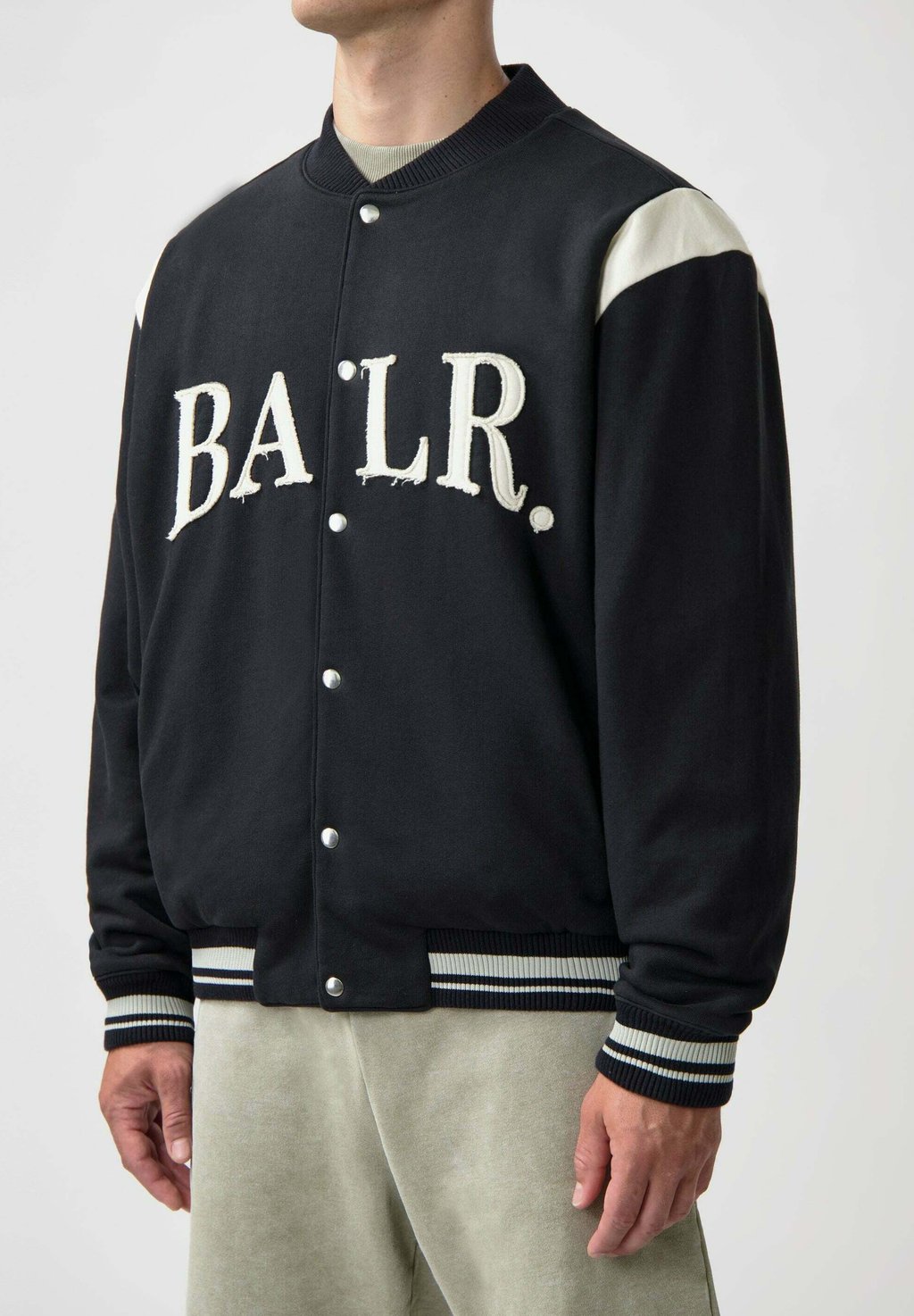 

Куртка-бомбер BALR., черный