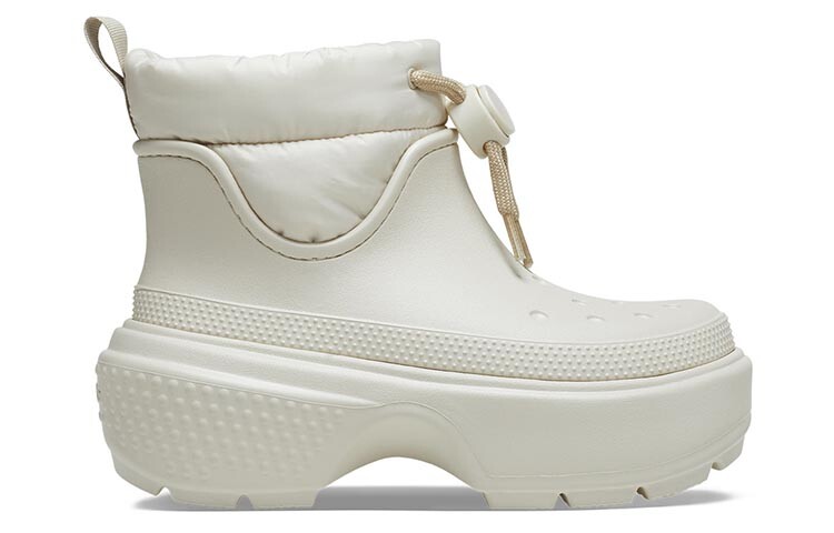 Женские ботинки Crocs зимние на платформе, светло-серый — фото 2