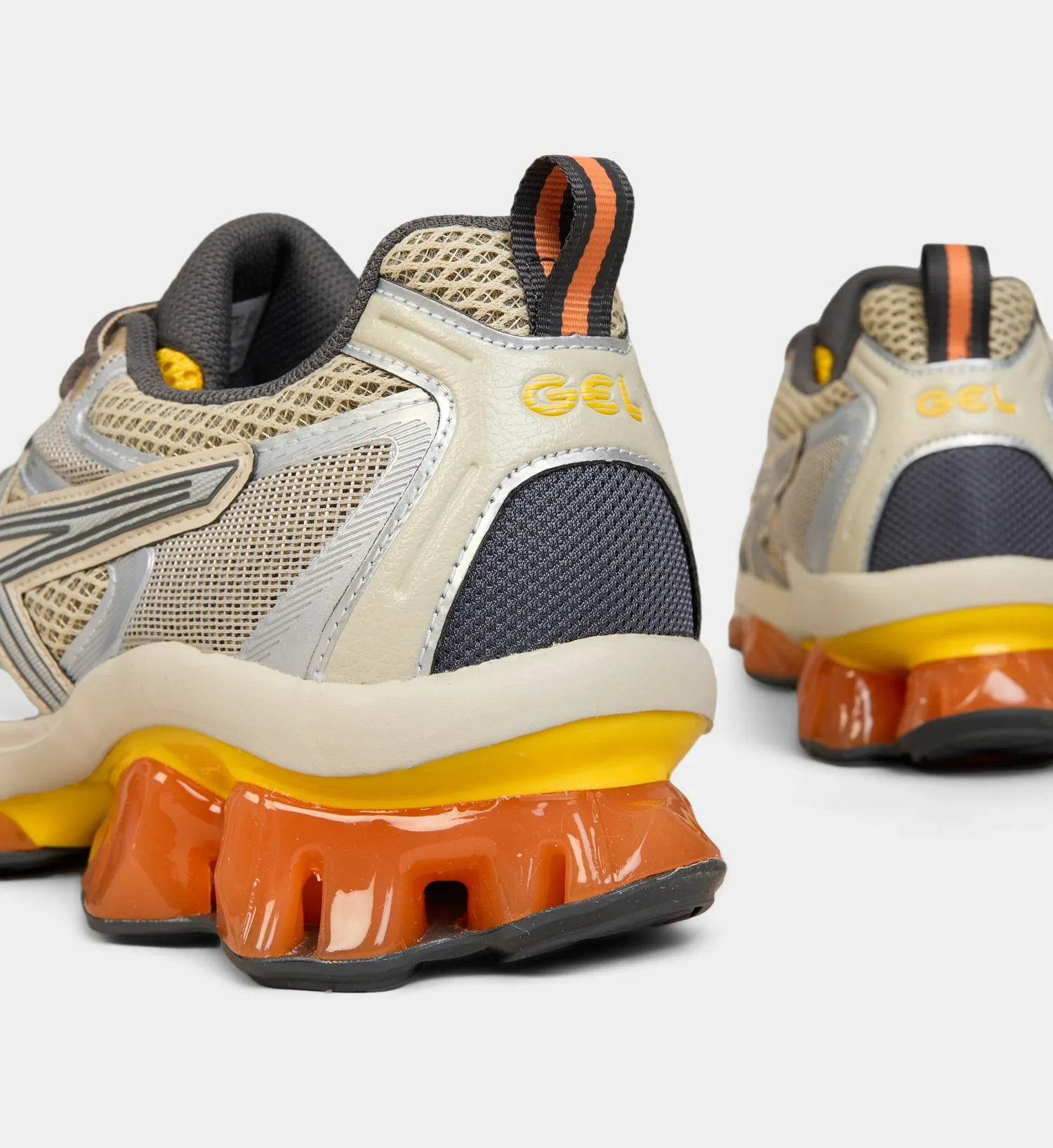 Кроссовки низкие Gel-Quantum Kinetic с эффектом сетки и глянцевым блеском ASICS, бежевый — фото 4