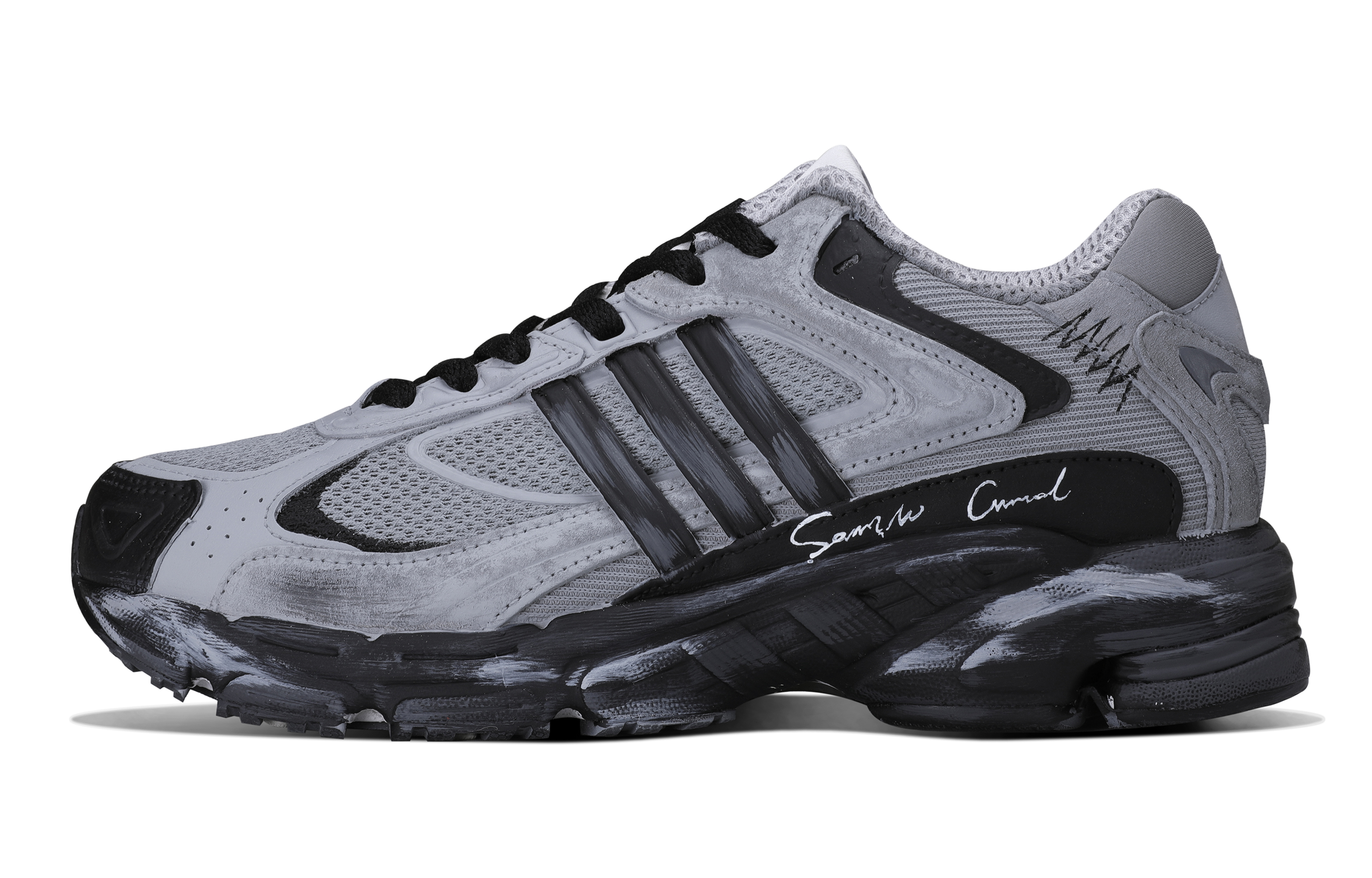 

Adidas Originals Кроссовки для бега Unisex Gray с низким верхом, технологией Response Cl Cushioning и износостойкой подошвой