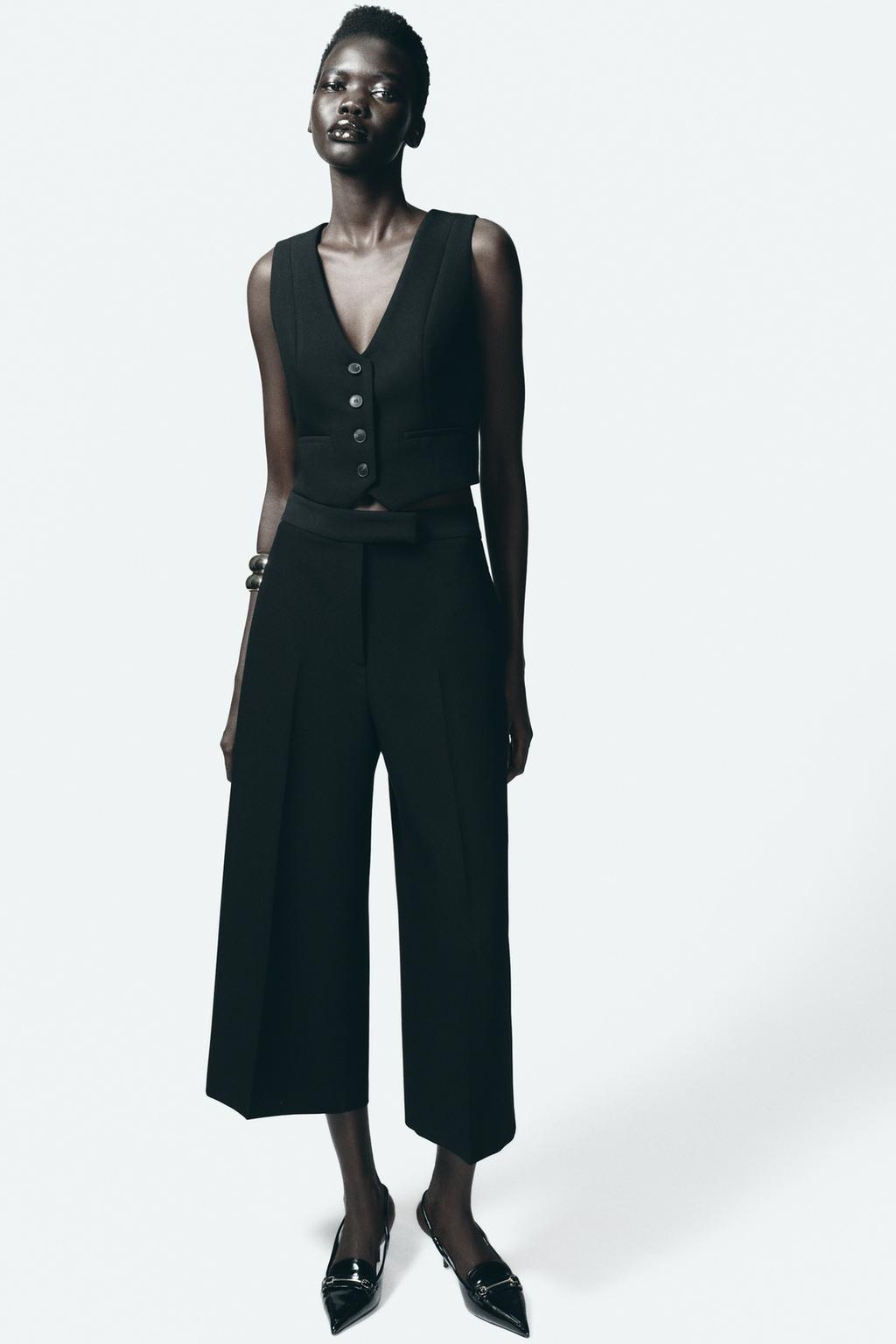 

Короткий жилет, сшитый на заказ ZARA, черный