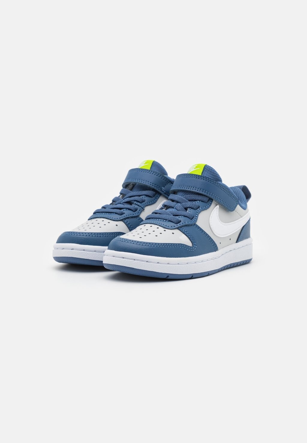 

Низкие кроссовки COURT BOROUGH 2 UNISEX Nike, серый