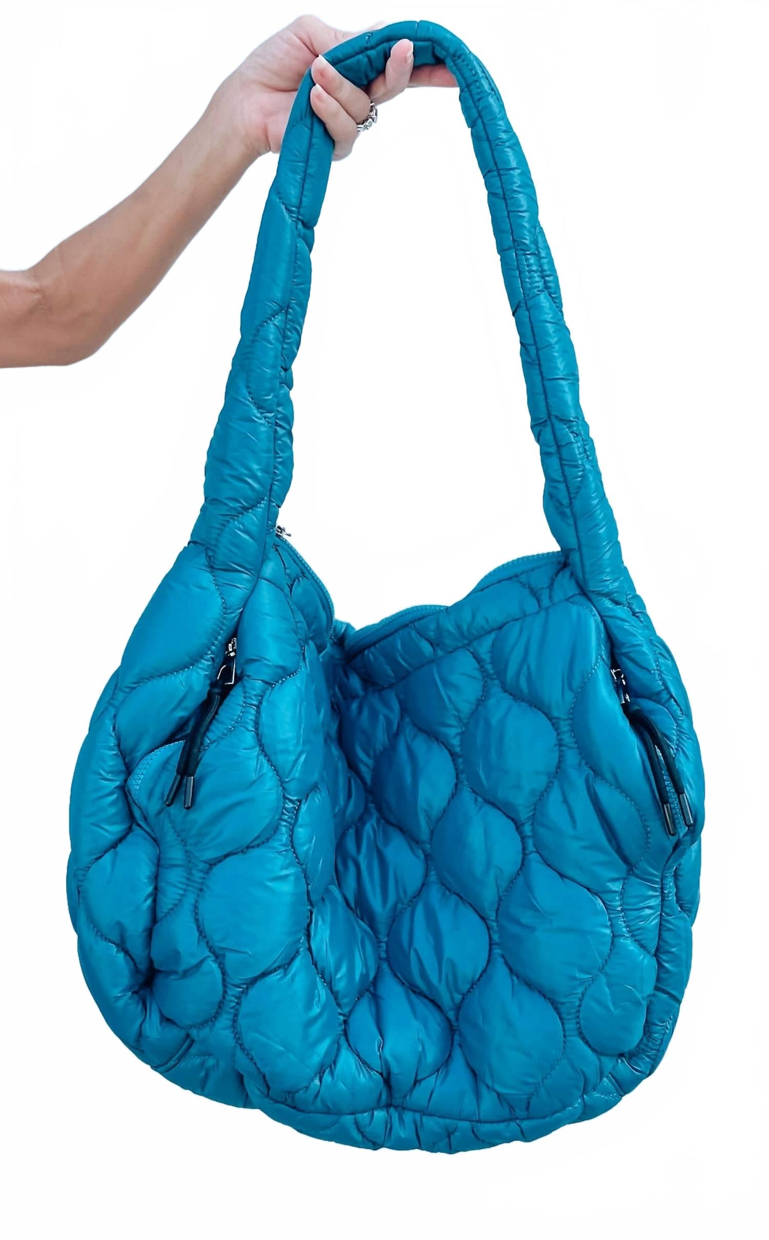 

Женская стеганая сумка-хобо в насыщенном цвете морской волны Katydid, Deep Teal