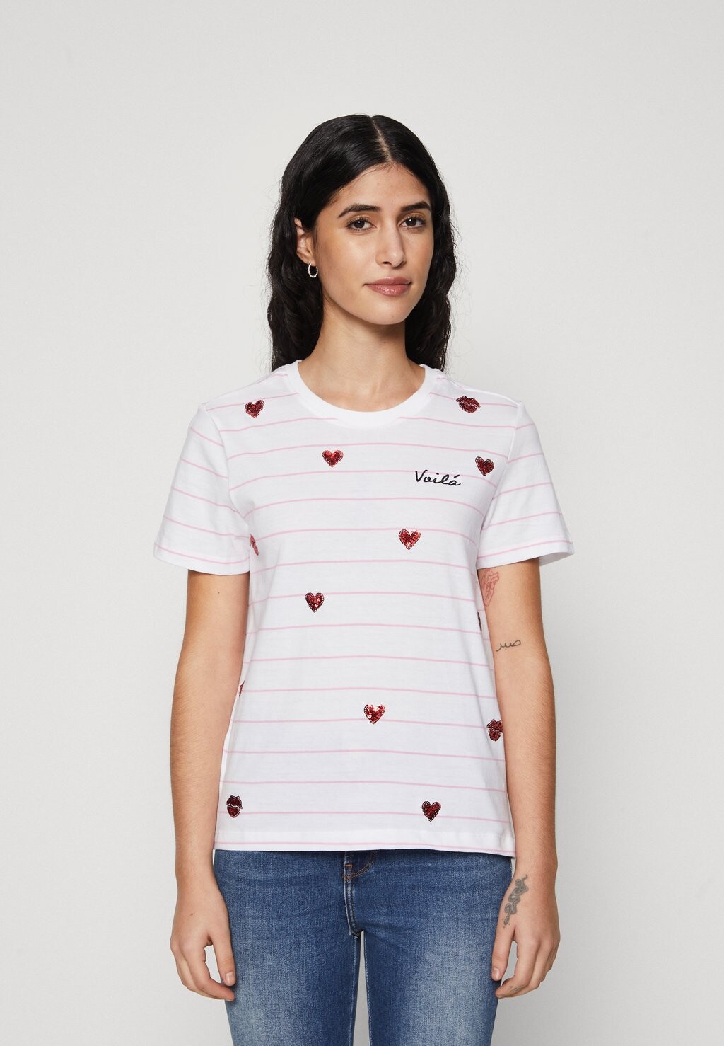 

Футболка с принтом ONLKITA LIFE HEART ONLY Petite, цвет bright white