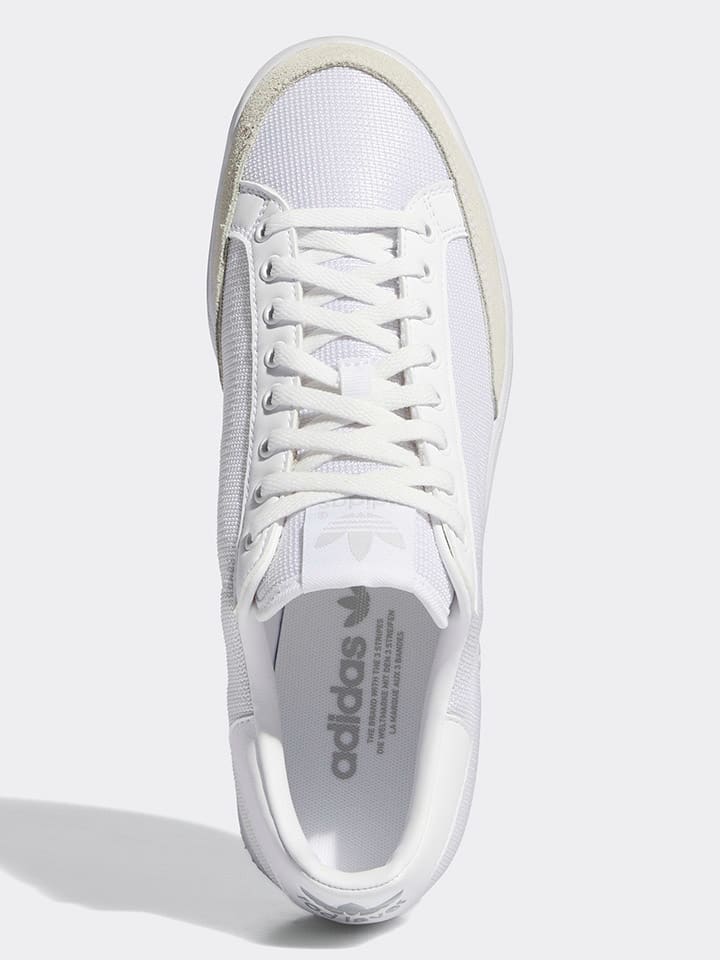 

Кроссовки на шнуровке adidas, цвет weiß/beige